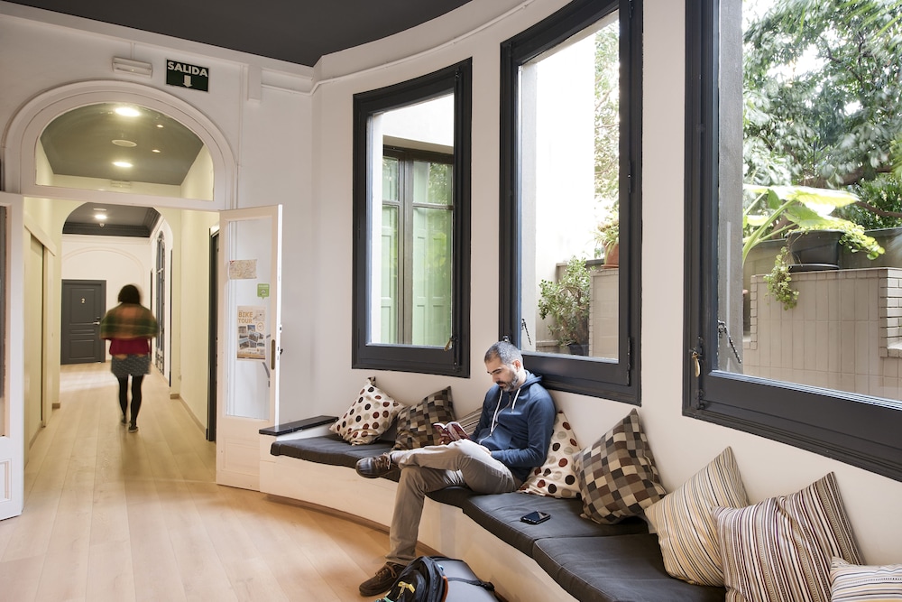 The Central House Barcelona Gracia - Hostel