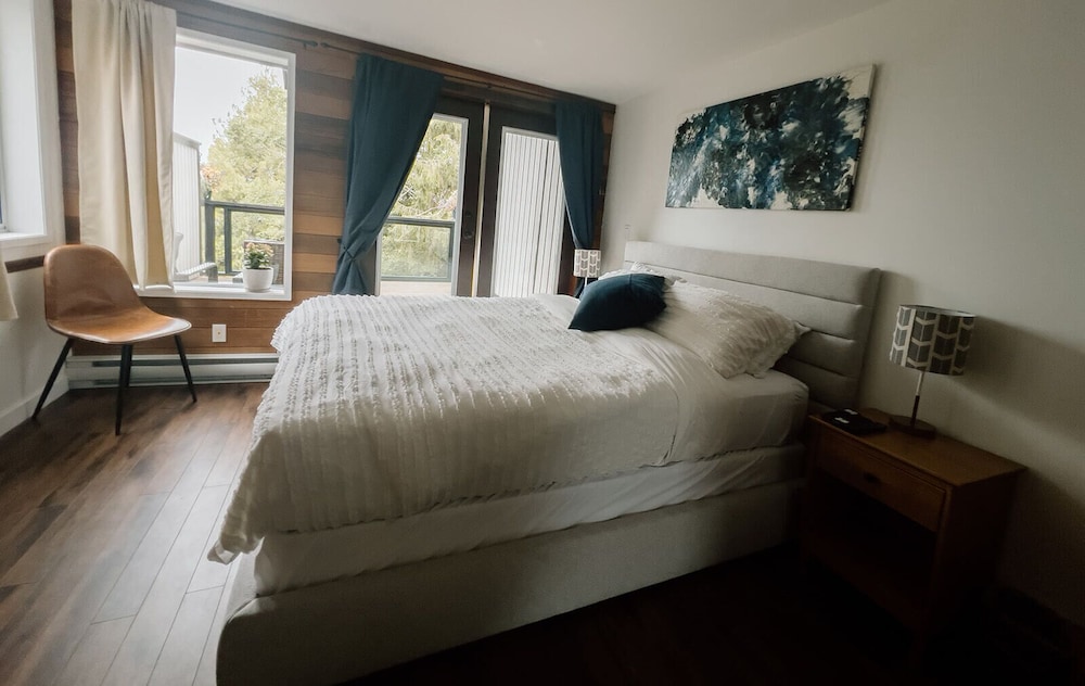 Tofino Vacations - Lunar Cove Inn - Property Image 4