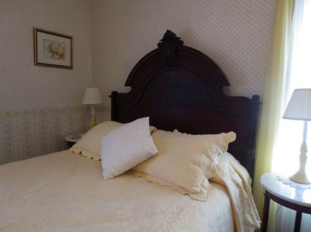 The Dominion House Bed & Breakfast