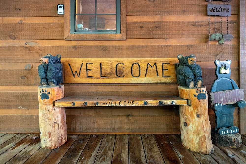 Cozy Bear 1 Bedroom Cabin