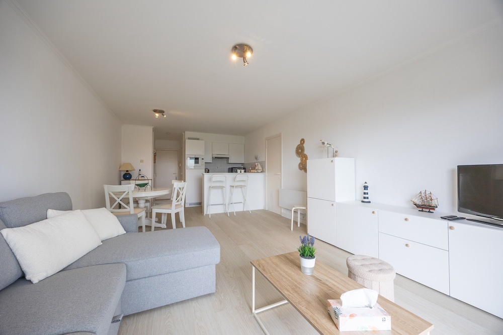 Ground Floor Apartment With Sunny Terrace