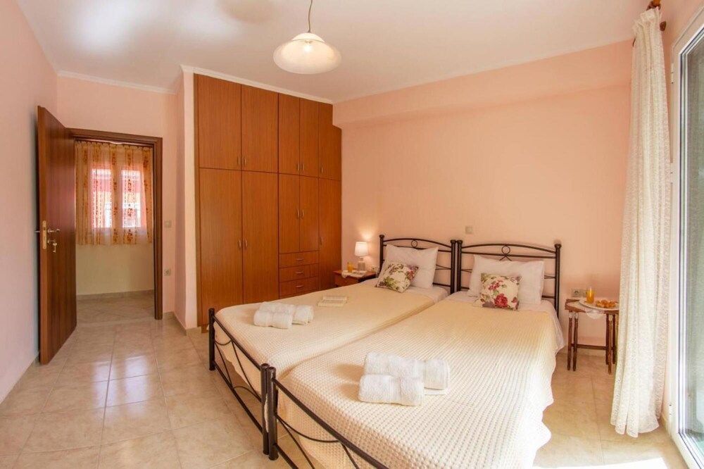 Nikis Country House - Lefkada BnB Private Parking photo 2