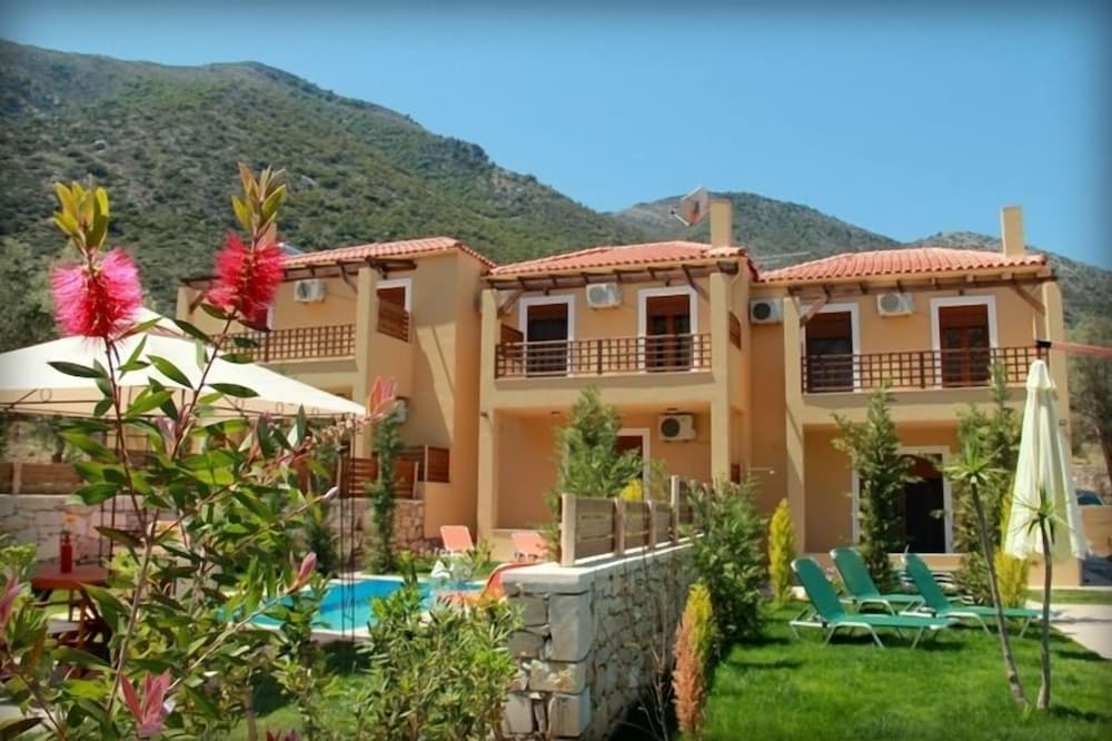 Uphoria Villas