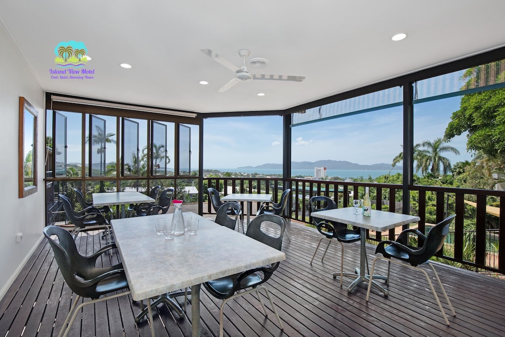 Island View Motel