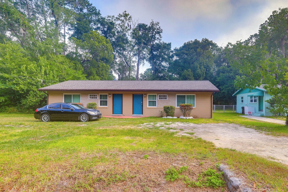 Convenient Gainesville Apartment: 2 Mi to Downtown view 5
