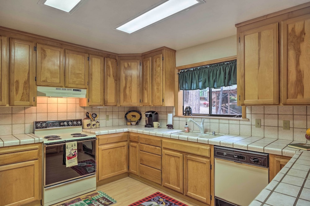 Game Room & Deck: Pet-friendly Camp Connell Cabin