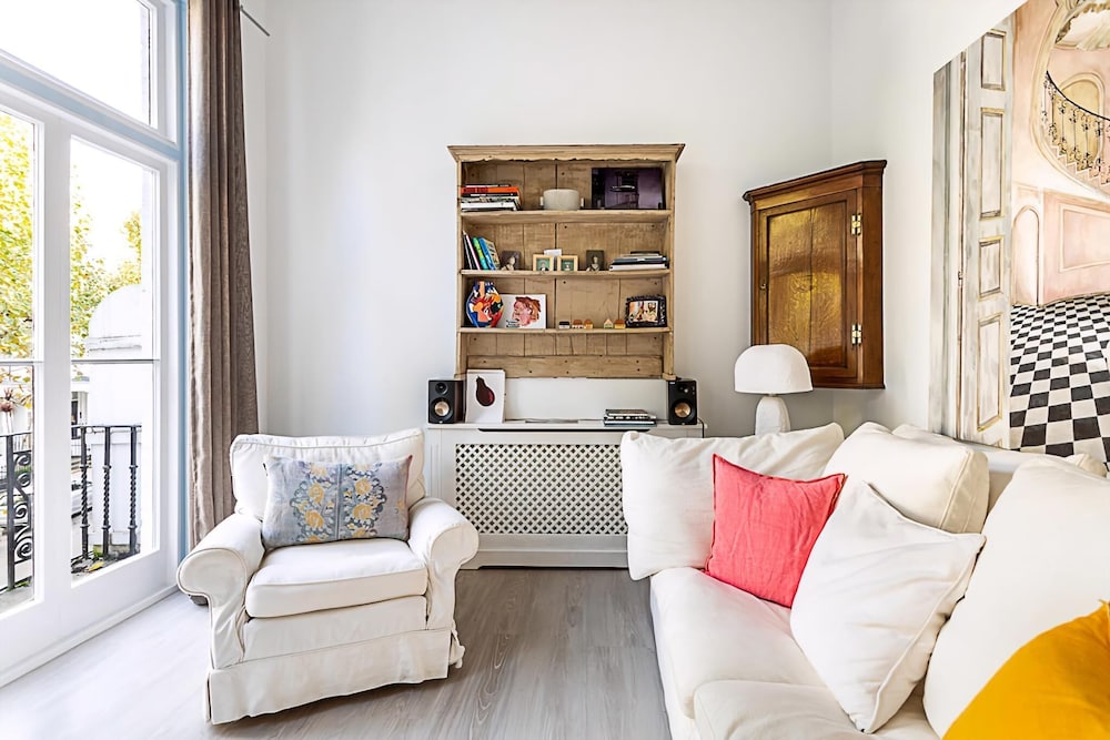Elegant 3 bed Apartment in Earls Court