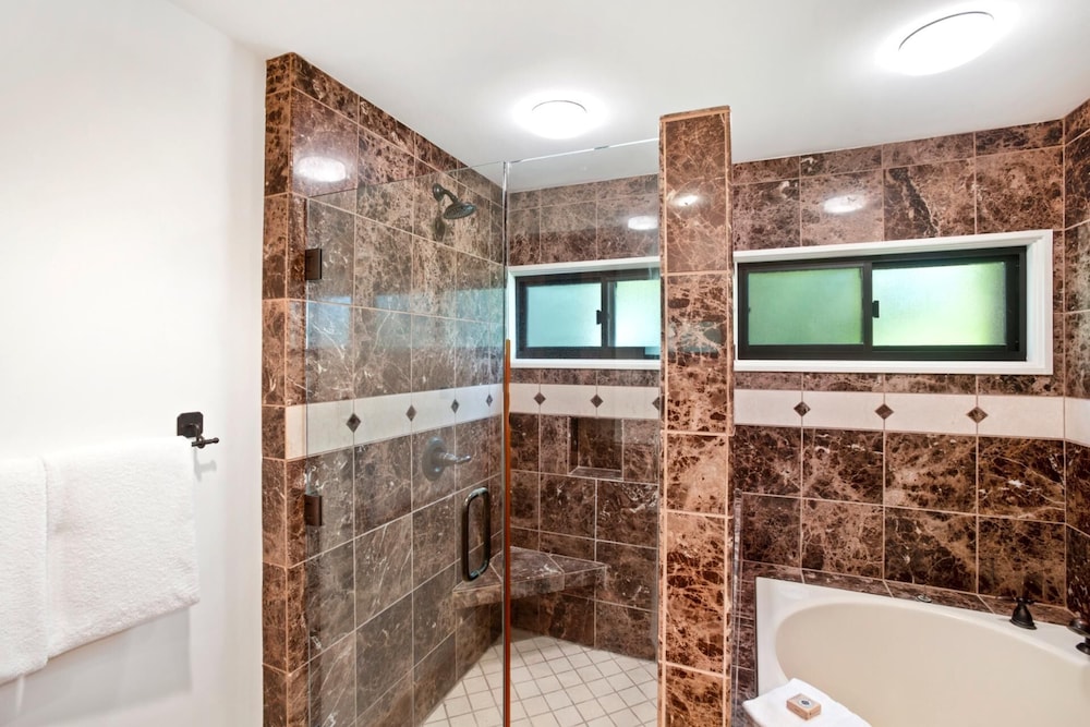 Kapalua Ridge Villas by KBM