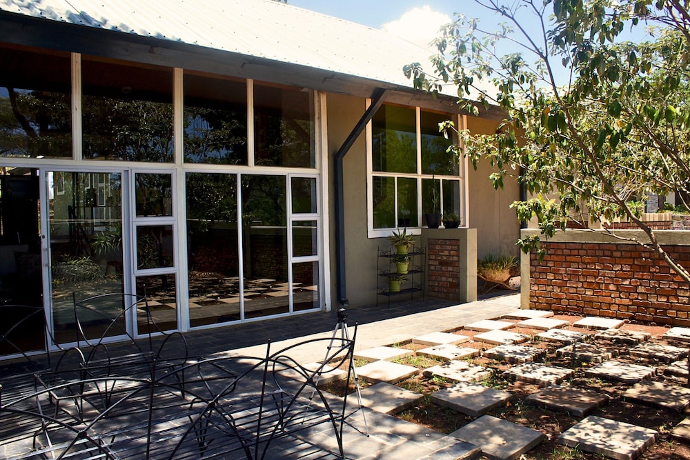 Solar Powered 3 bed Haven in Bannatyne Park