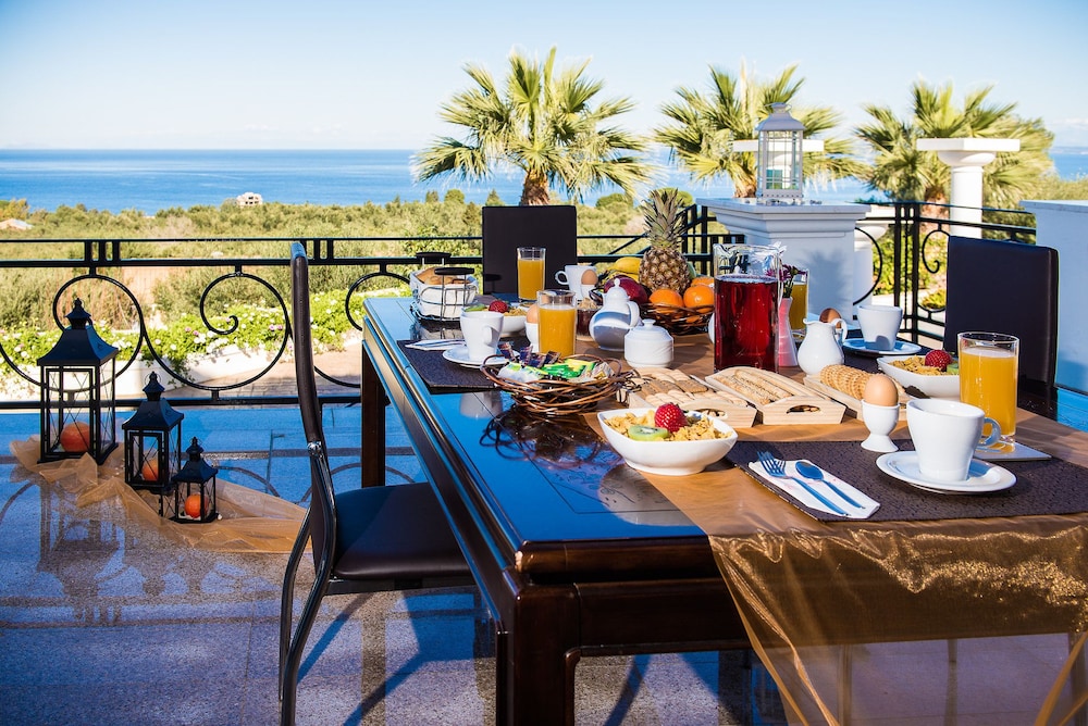 Frido Luxury Villa