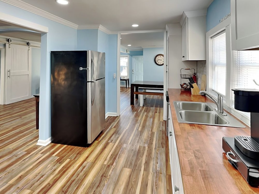 East Coast Ku'uipos Cottage by Carolina Retreats