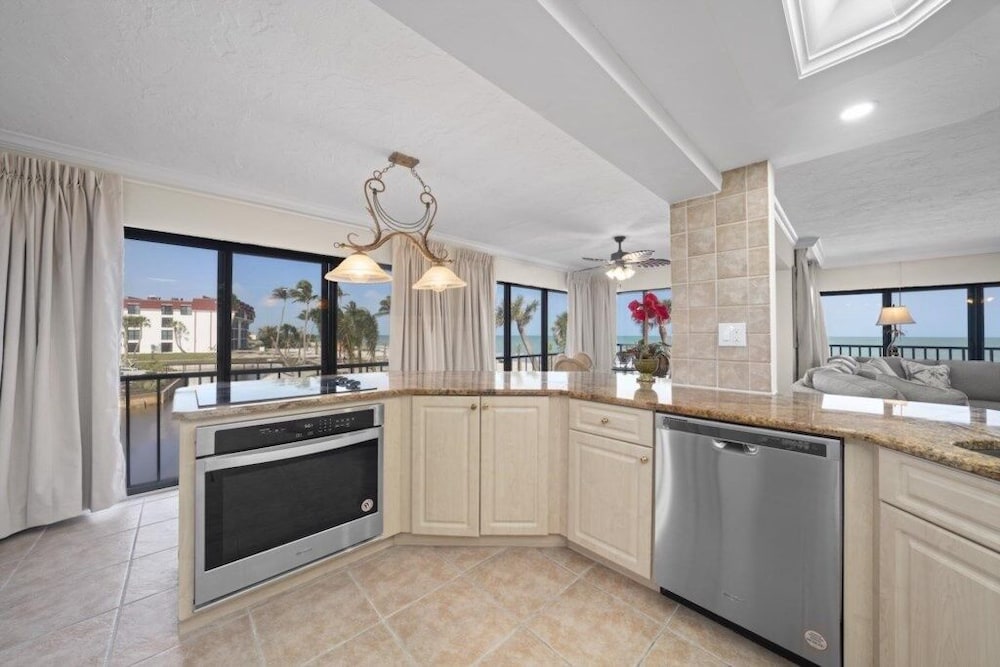 Pointe Santo A24 3 Bedroom Condo