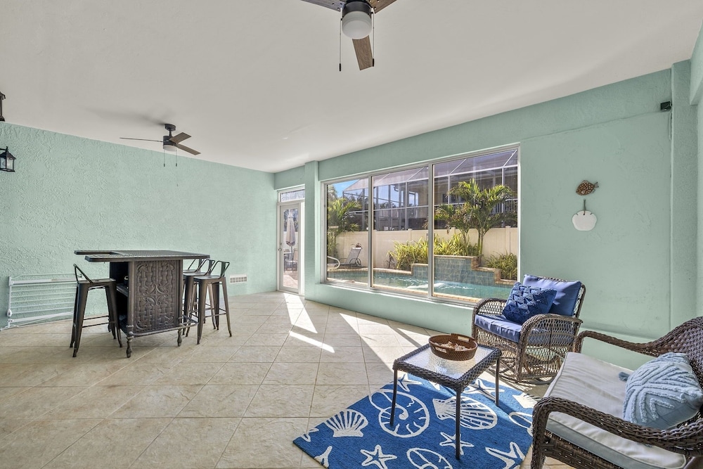 241 Oasis Pearl: 3br Pool Home! 3 Bedroom Home