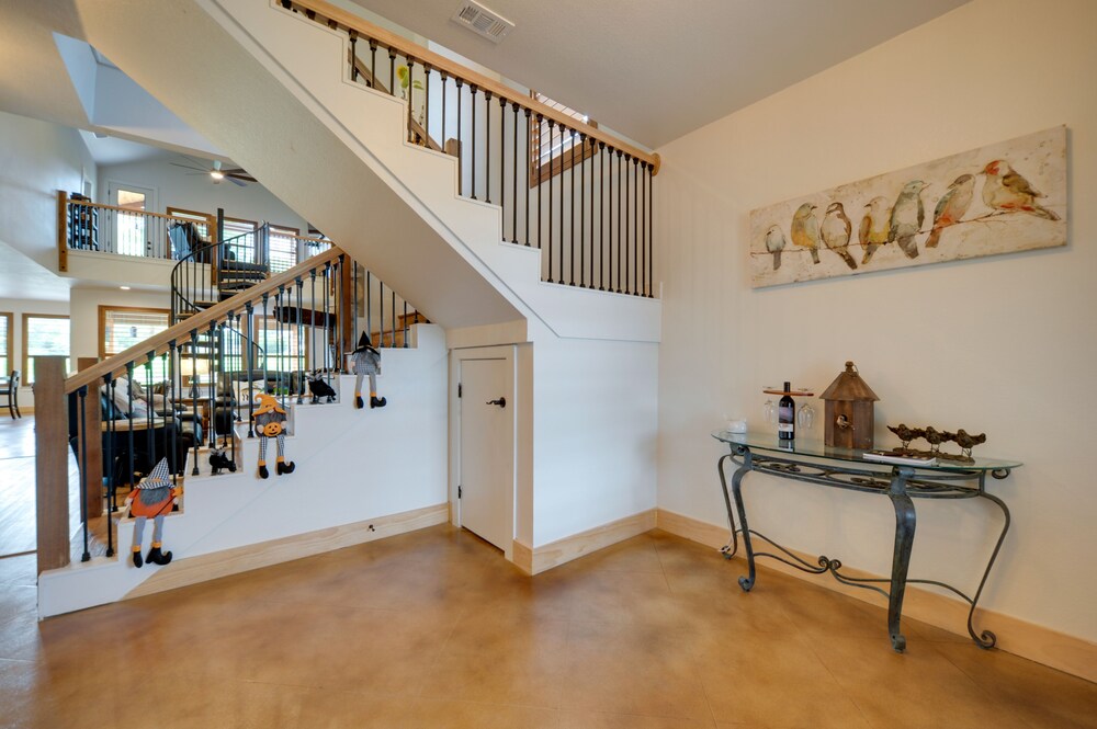Horseshoe Bay Resort Home 6 Mi to Lake Lbj! - Property Image 19