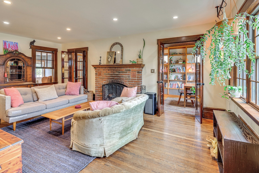 Easy Train Access to Nyc! Elegant Family Retreat