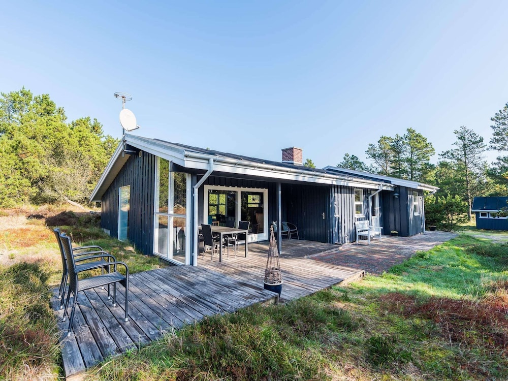 6 Person Holiday Home in Blavand