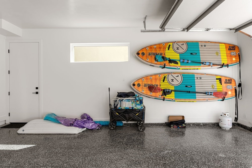 Salt And Sol 5 Bedroom Townhouse