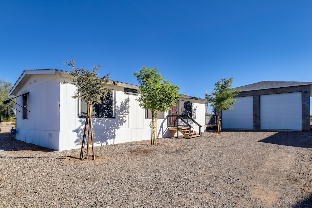 Updated Topock Home w/ Deck & Fire Pit! view 4