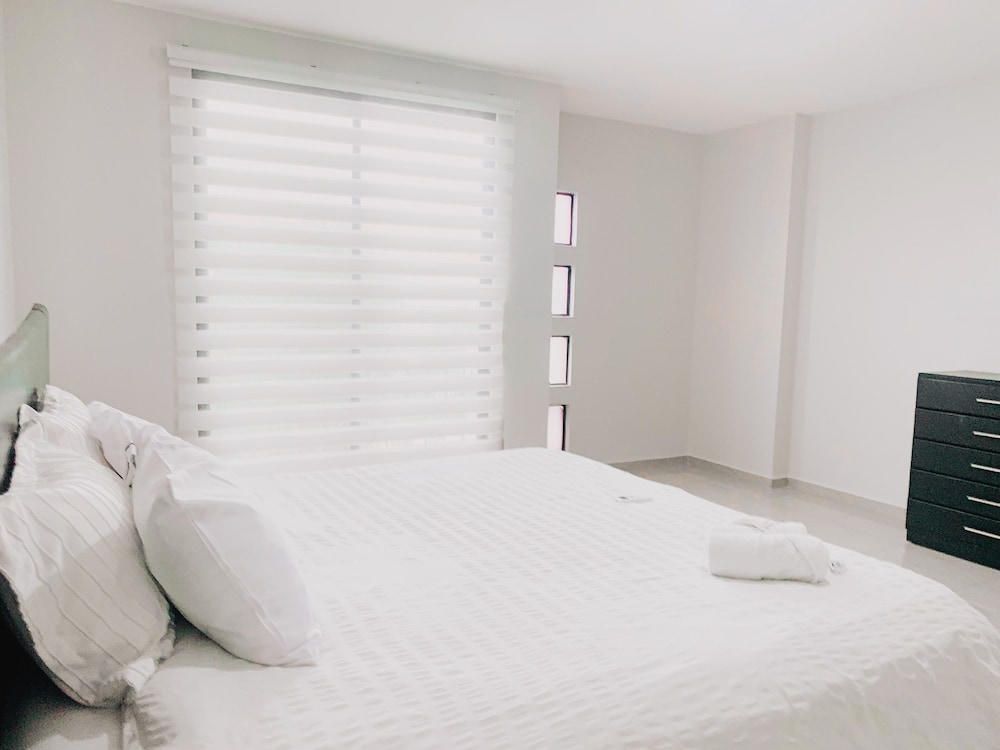 Casa con Piscina Privada para Familias