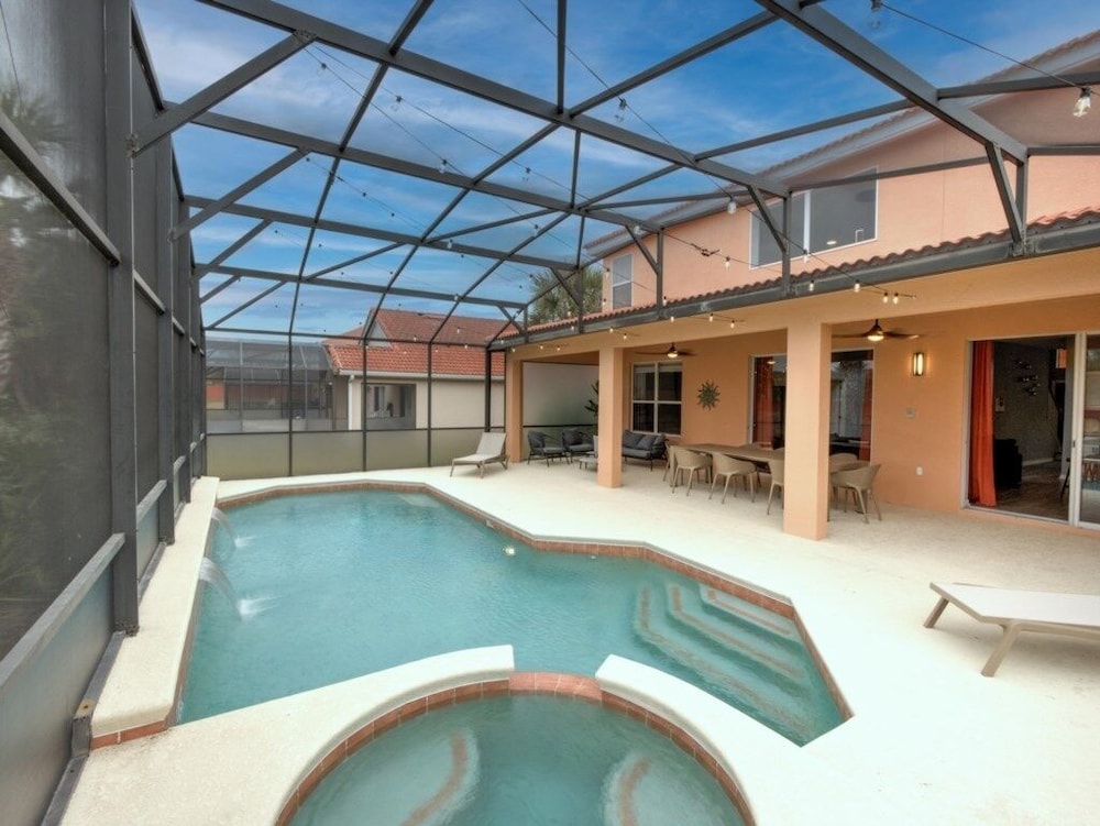 Six Bed Pool Villa In Resort -close To Disney! 6 Bedroom Villa