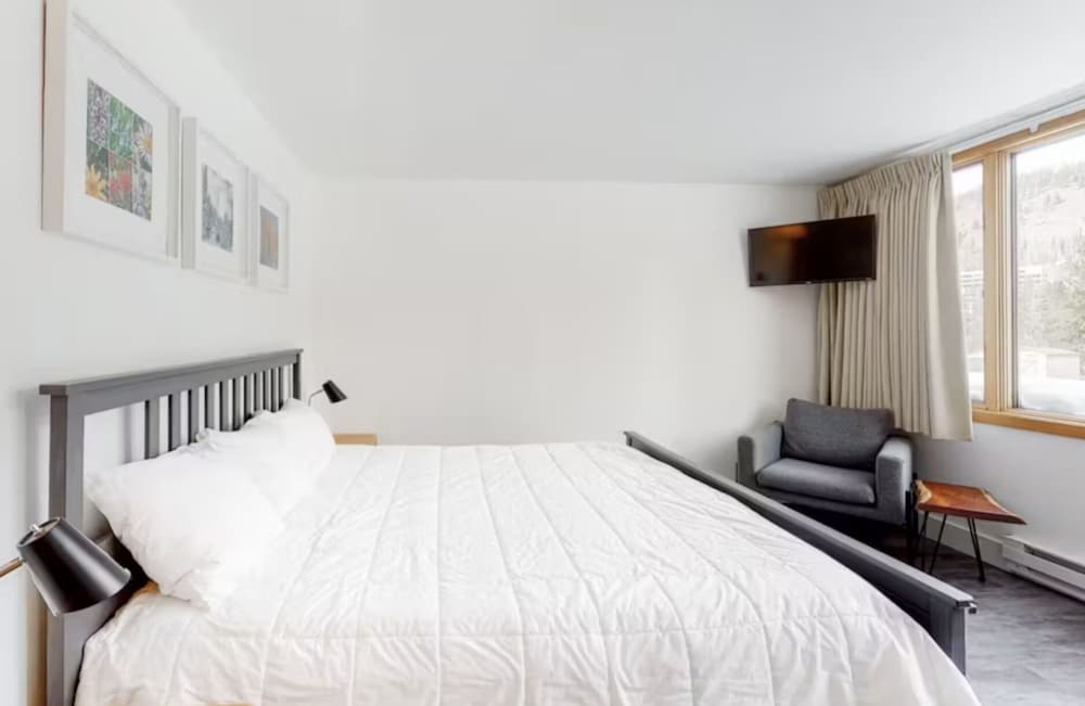 1765 Montezuma 1 Bedroom Condo
