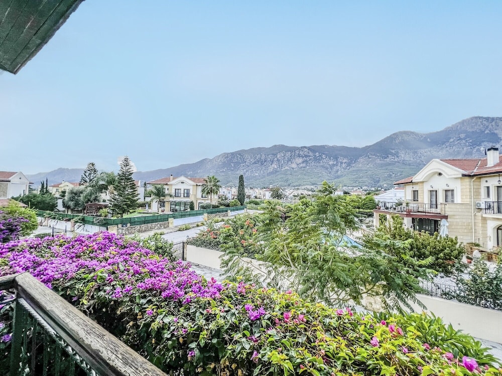 Villa With Private Pool and Backyard in Lapta