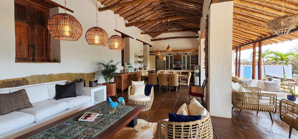 Casa Yahri