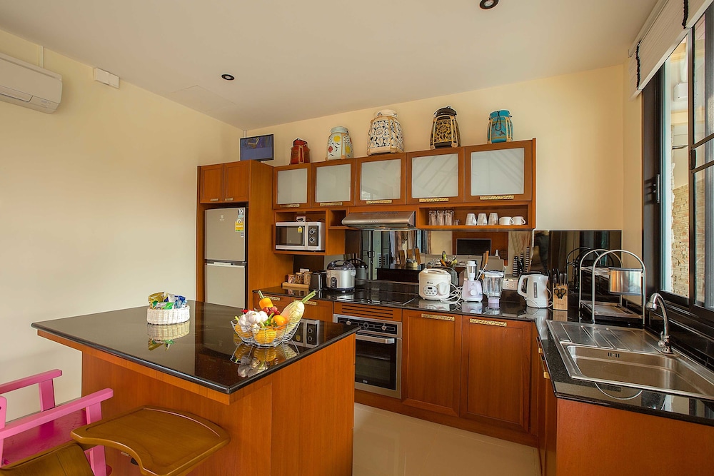 Rawayana West Villas & Kids Park