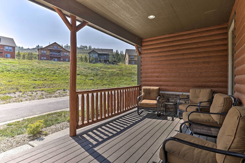 Deluxe Granby Ranch Hillside Home: Private Hot Tub