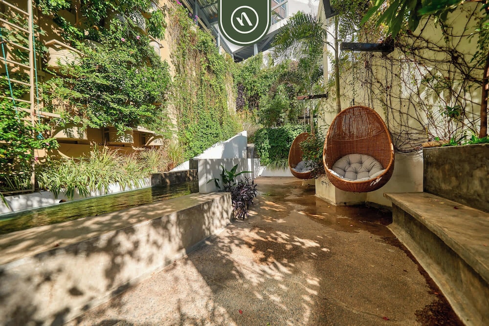 Ecofriendly 2BR Condo - Private Jacuzzi - Rooftop