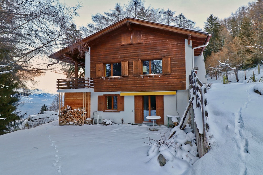 Beautiful Apartment in the Mayens de Sion, 500m From 4 Vallées ski Area