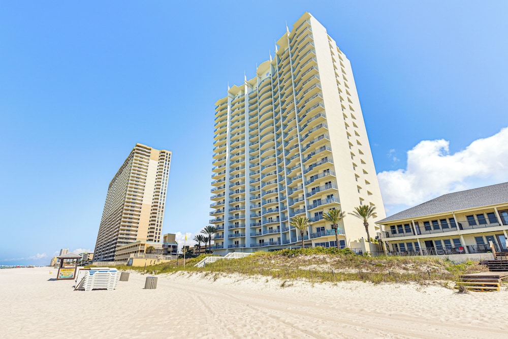Panama City Beachfront Condo w/ Breathtaking Views