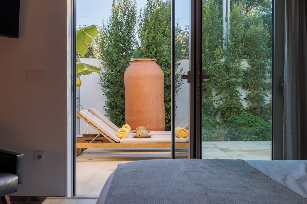 Laranjal Farm House