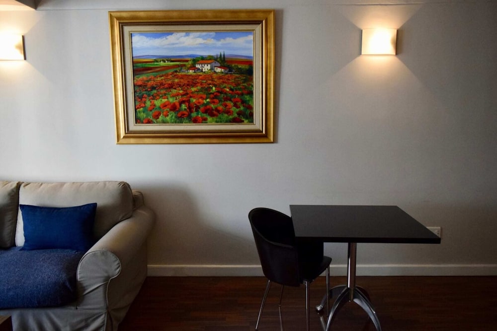 Stunning Modern Apartment in the Heart of Holborn
