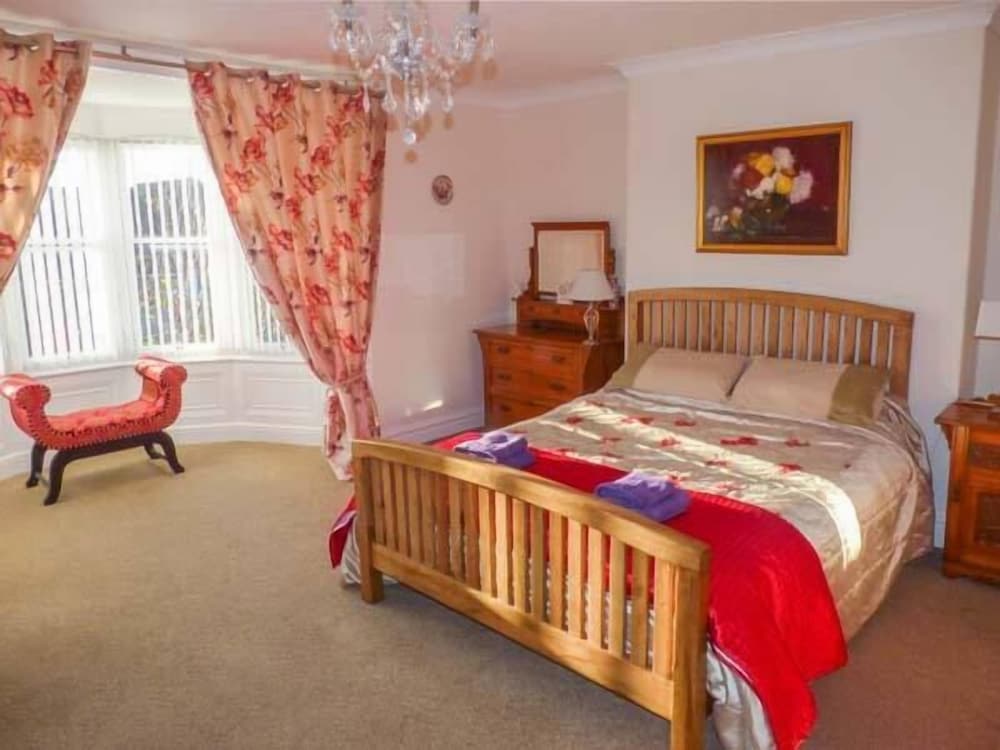 Mayfield Manor view 3