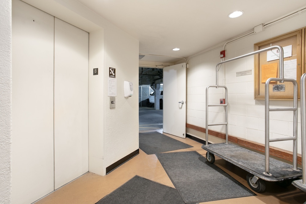 104 Lodge At Brookside 2 Bedroom Condo by RedAwning - Property Image 7
