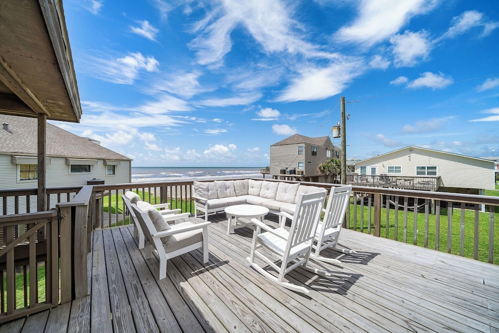 Maree by the Sea by Ryson Vacation Rentals