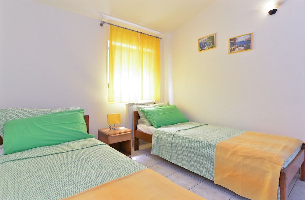 Apartments Tanja 100