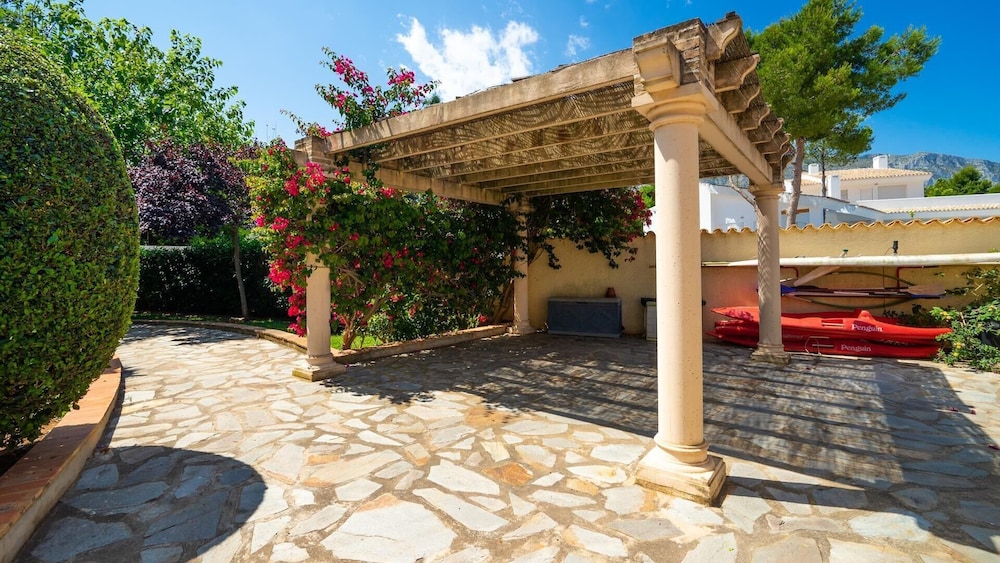 3-bed Villa Las Rotas