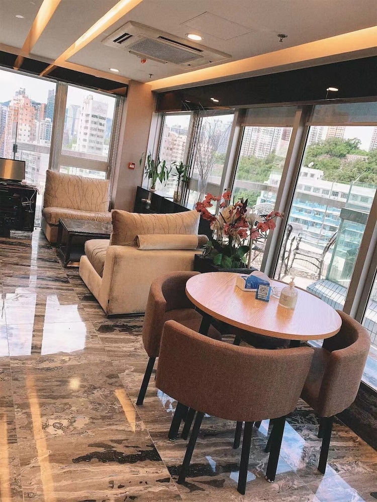 O Hotel 13