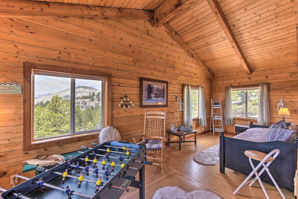 Secluded Cotopaxi Cabin w/ Panoramic Mtn Views