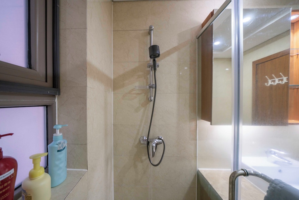 Tyms Morden 3BR 2BA APT Bella Vita