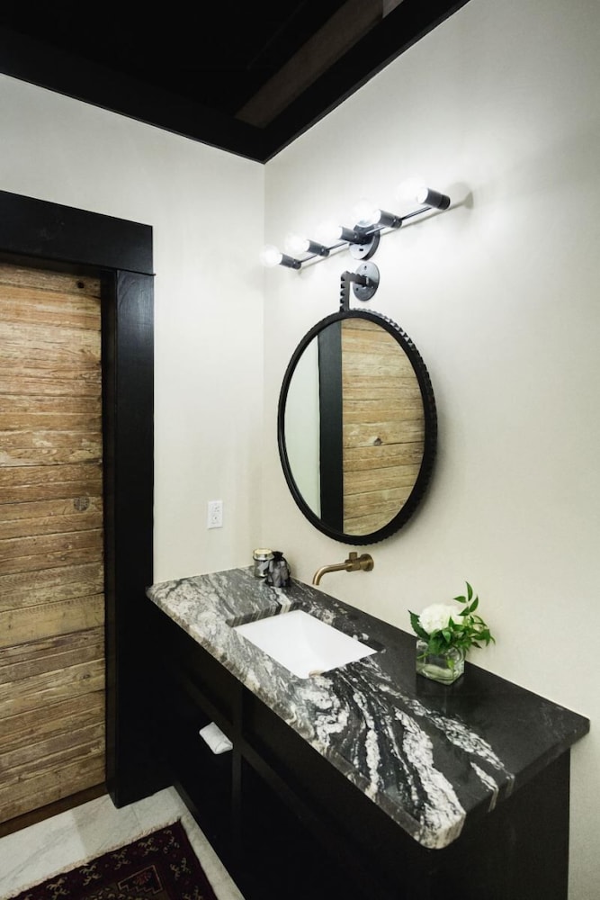 Florence Vacations - GunRunner Boutique Hotel - Property Image 33