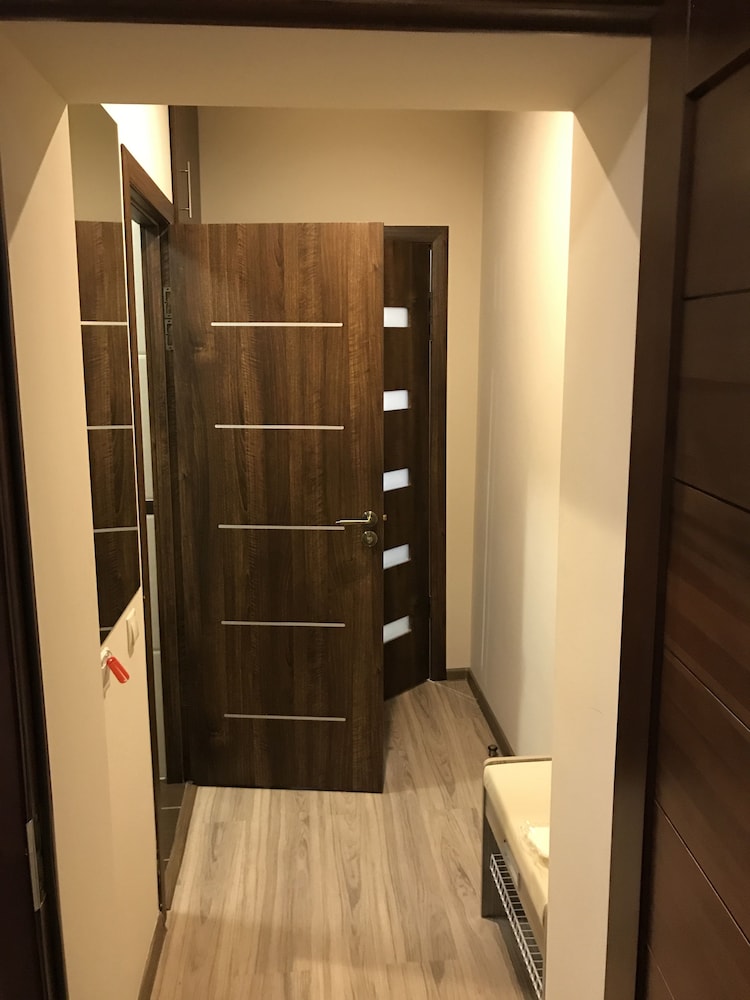 Hotel 18