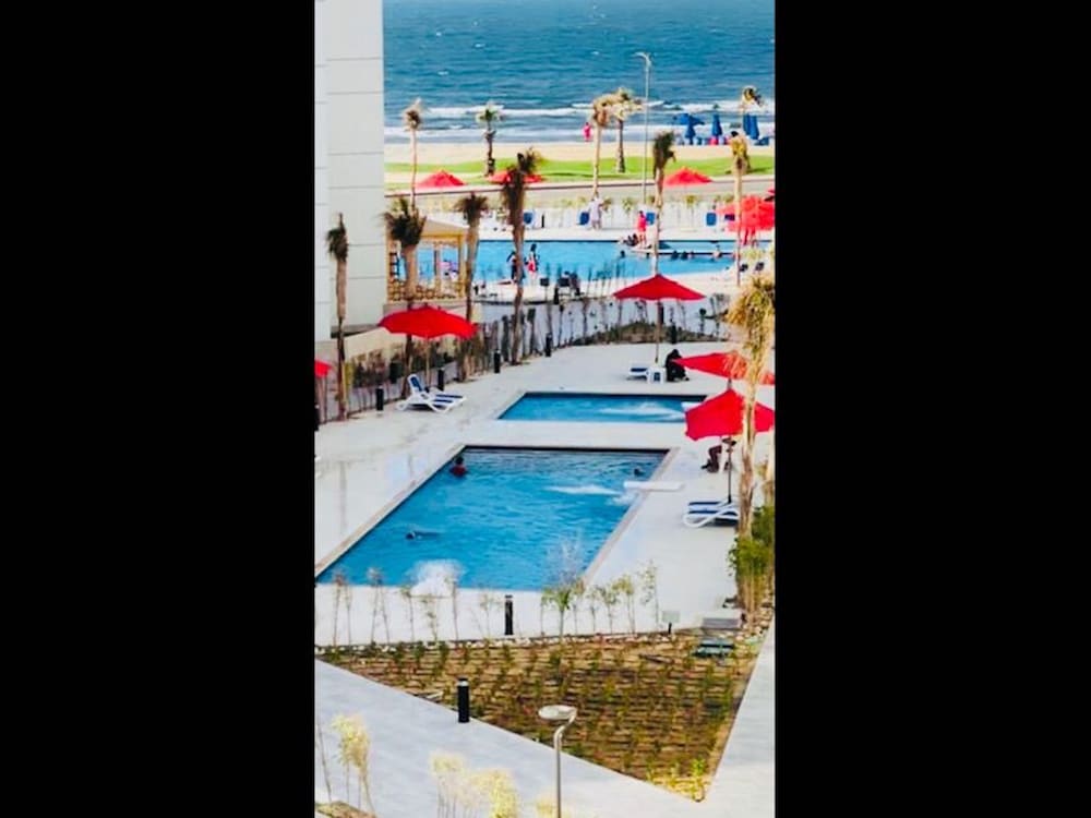 Family-friendly Chalet Steps From the Sea Porto Said
