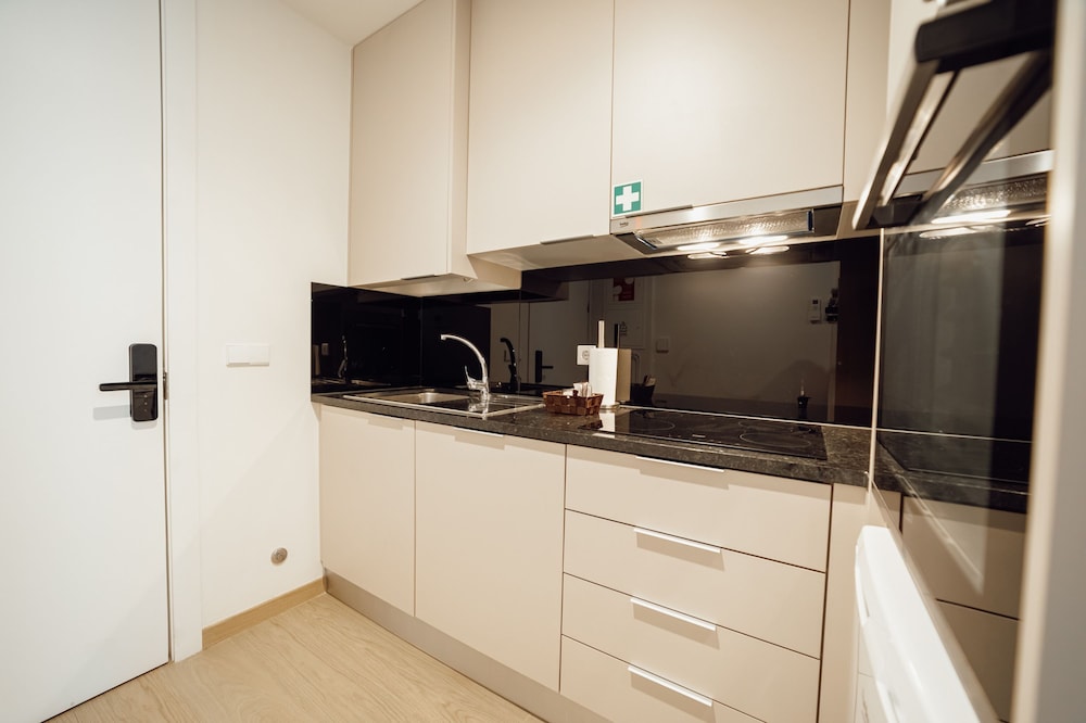 Carmo Residence Porto - S ANA by Vacationy