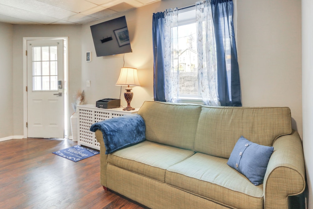 14 Mi to Black Moshannon! Pet-friendly Apartment