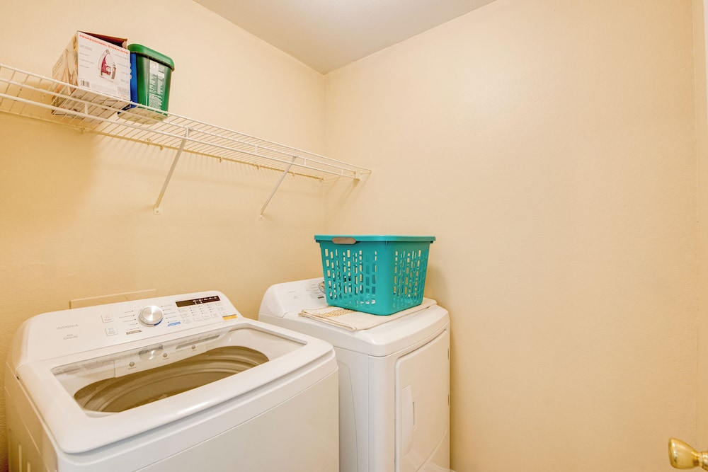 4 Mi to FSU & 5 Mi to Famu: Wfh-friendly Hub