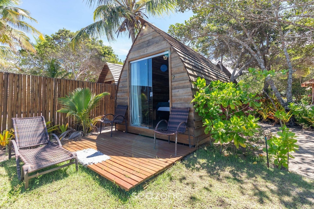 Beachfront Cabins in Bahia – OTX