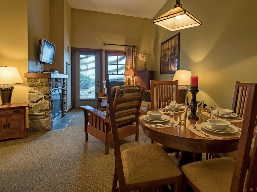 1 Br: Soaring Eagle 109 view 4